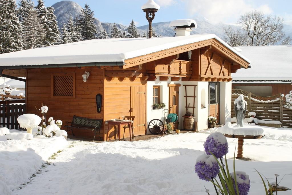 Gaestehaus Waldrand Garni ヴィージング エクステリア 写真